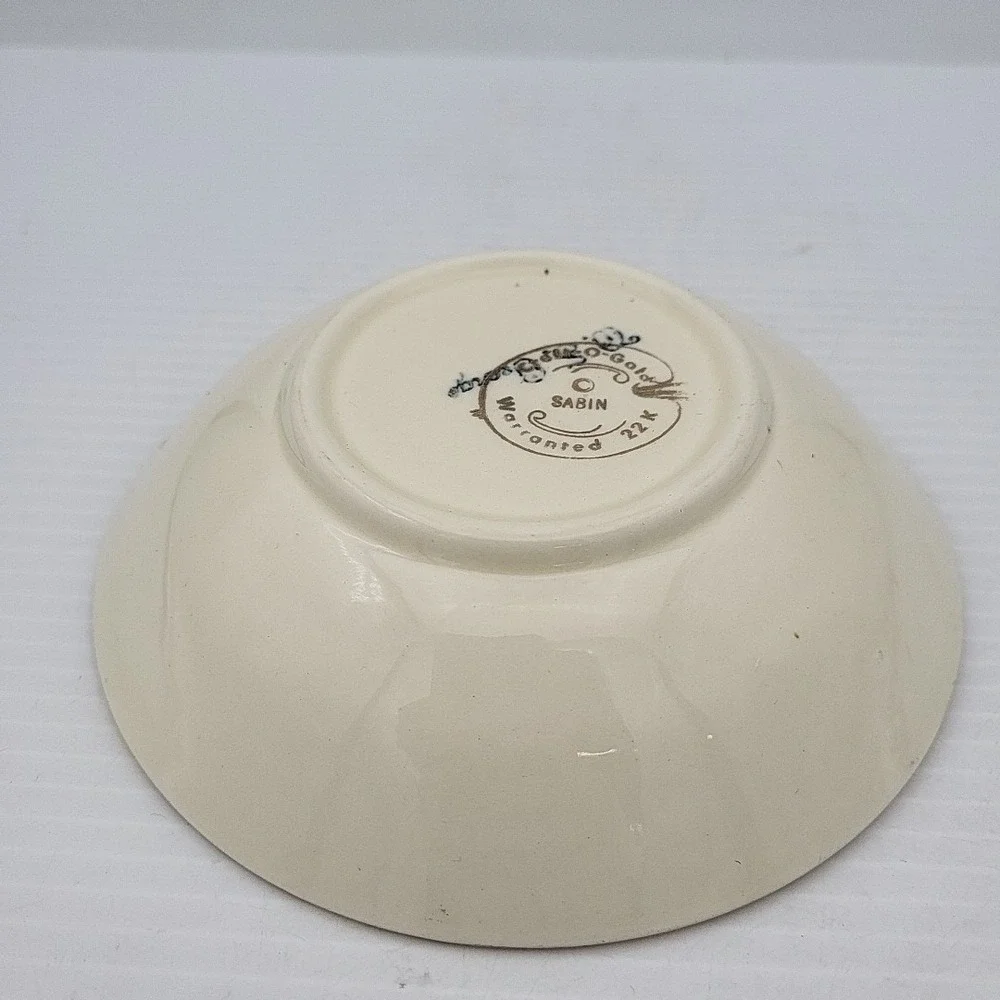 Vintage Sabin Crest -O- Gold Warranted 22k Gold Bowl 5.5